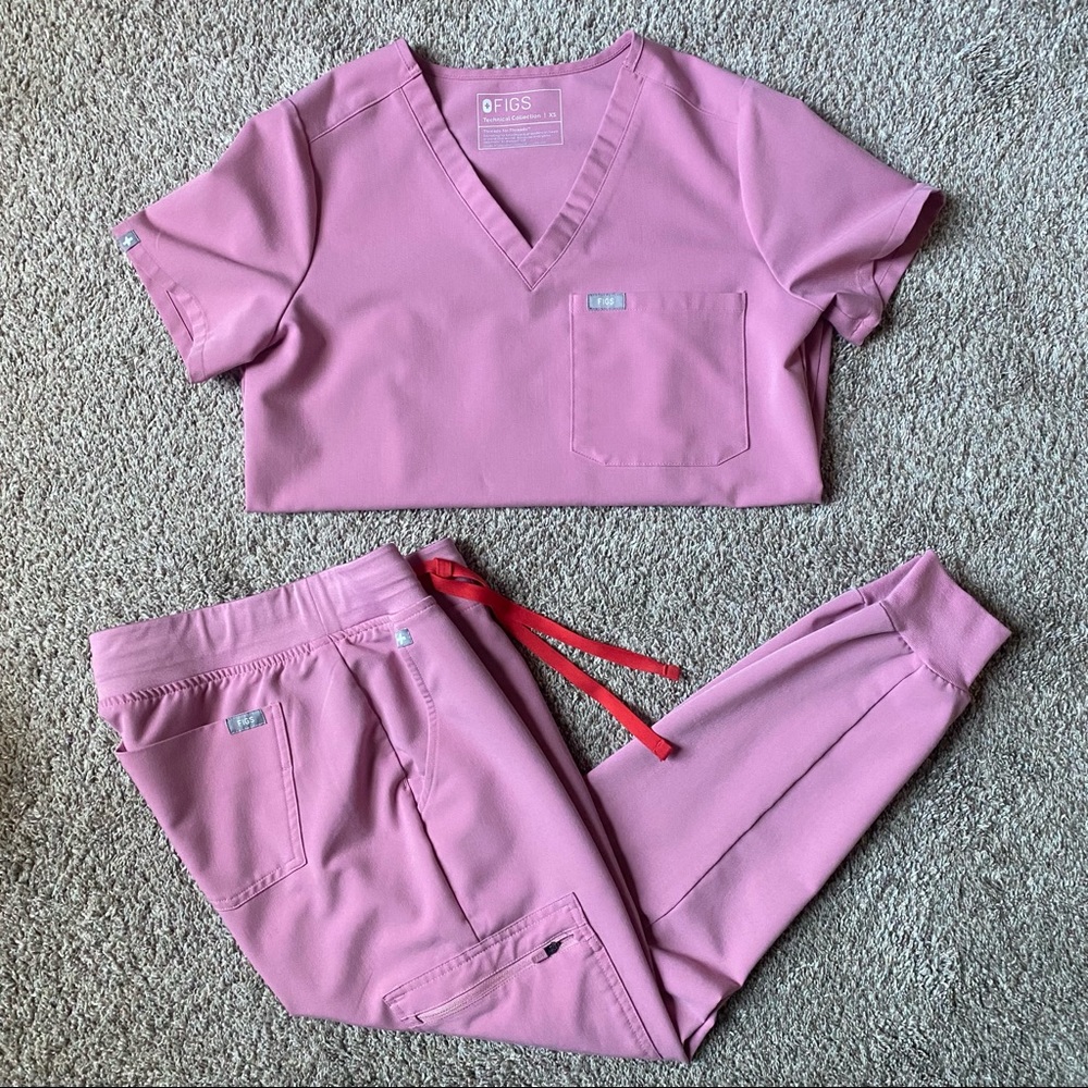 ❌Sold ❌Figs Scrub Set Chalk Pink (XS)